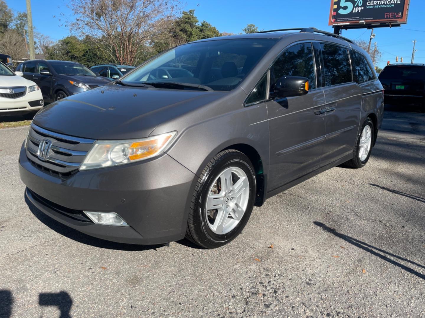 2013 GRAY HONDA ODYSSEY TOURING (5FNRL5H91DB) with an 3.5L engine, Automatic transmission, located at 5103 Dorchester Rd., Charleston, SC, 29418-5607, (843) 767-1122, 36.245171, -115.228050 - Photo#2